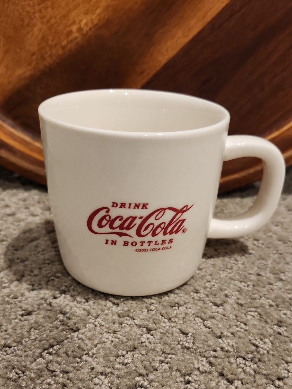 NEW Coca-Cola "Drink in Bottles" porcelain mug, distributed By Daiso Japan